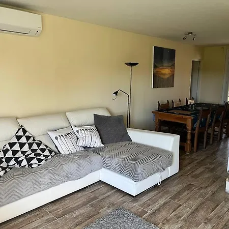 Lovely Four Bedroom With Private Pool. Hébergement de vacances