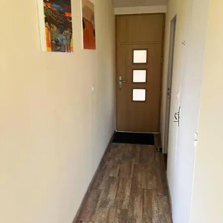 Lovely Four Bedroom With Private Pool. Hébergement de vacances Douzains